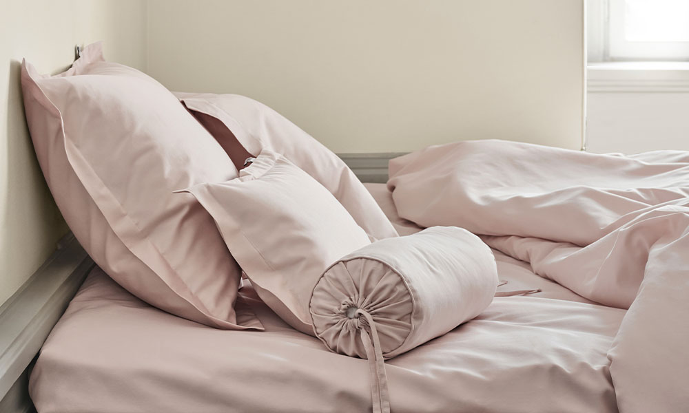 Sängkläder i beige färg från Mille Notti.